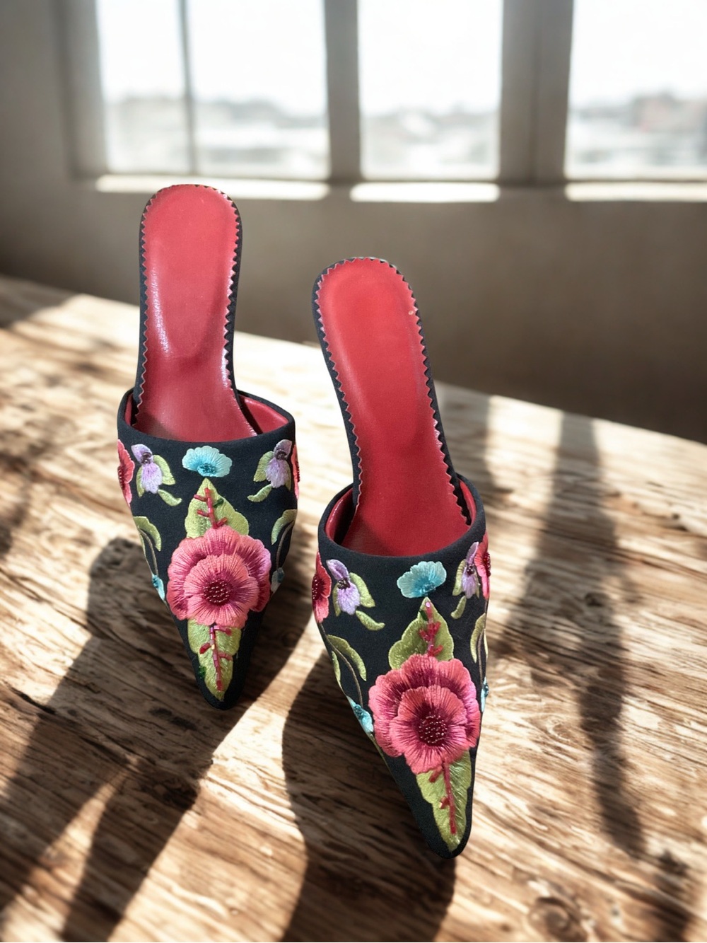 Embroidered Black Floral Pointed Mule - Pink Accent